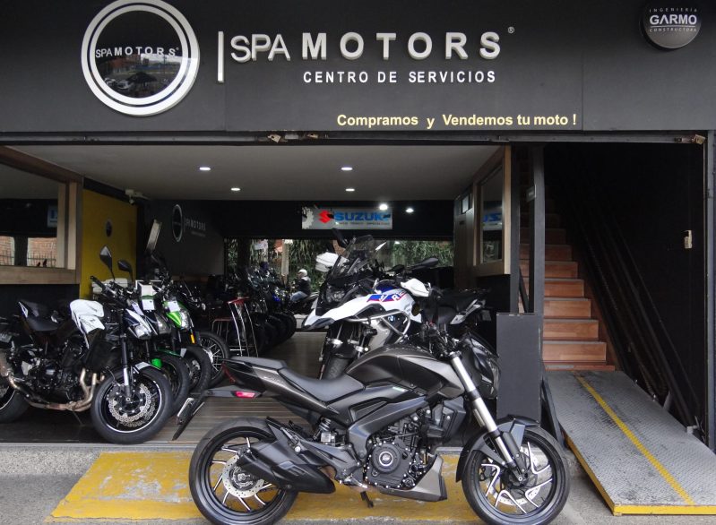 BAJAJ DOMINAR 400 2023